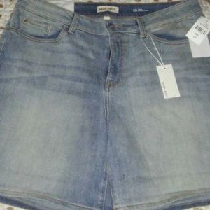 Warp and Weft boyfriend LISBON shorts 14W